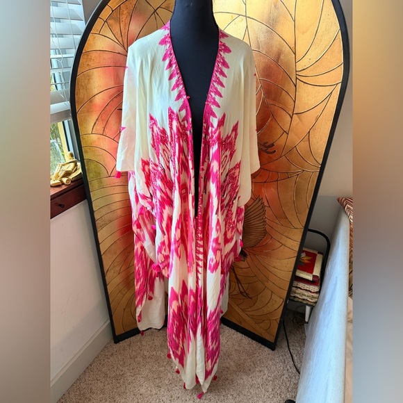 HEMANT & NANDITA Other - HEMANT & NANDITA Pink and Cream Printed sequin fringe tassel Kimono